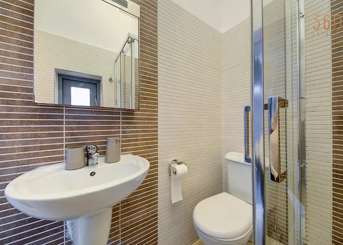 Lejlighed Cozy 3rd-floor By The Seafront By 360 Estates