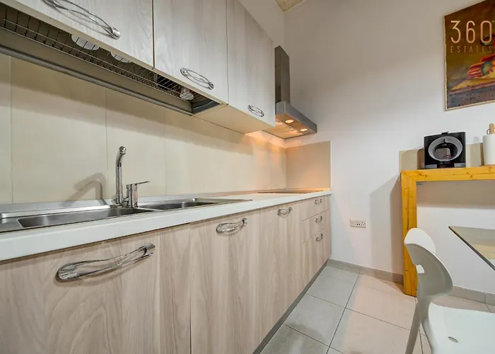 Lejlighed Cozy 3rd-floor By The Seafront By 360 Estates