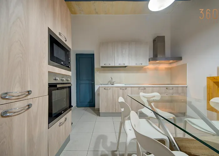 Cozy 3rd-floor By The Seafront By 360 Estates Valletta